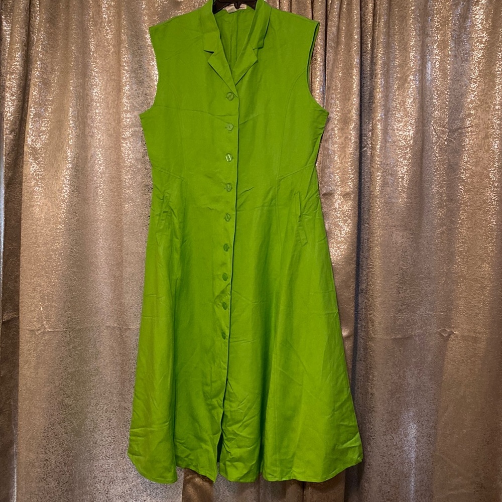 Green Sleeveless Dress